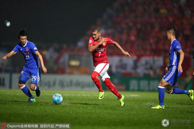 今日焦点战预告14:00 澳超 麦克阿瑟FC VS 惠灵顿凤凰 近期状态火热的两队可否在本轮联赛收官战中贡献出一场精彩对决？03:45 意甲 亚特兰大 VS 萨勒尼塔纳 双线作战、饱受伤病困扰的亚特兰大在主场全取3分延续胜势？04:00 西甲 赫罗纳 VS 阿拉维斯 本赛季西甲最大黑马赫罗纳借助主场之利反超皇马重新登顶？事件赛季报销+无缘欧洲杯！